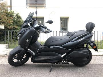 Yamaha X-MAX 300 Iron Max (2019) – Full Accessori