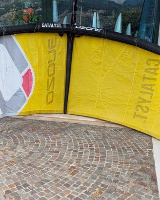 Vela kitesurf OZONE CATALYST V3 8.0 2021 usata