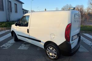 FIAT DOBLO' BENZINA METANO