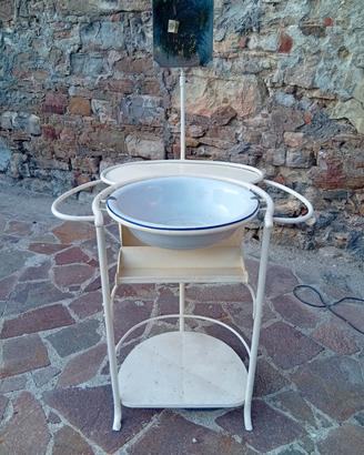 toilette antica in ferro verniciato