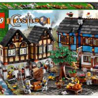 Lego Castle - 10193 Villaggio medievale