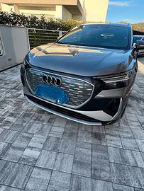 AUDI Q4 e-tron S line edition