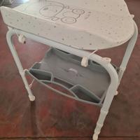 Fasciatoio e bagnetto richiudibile salvaspazio