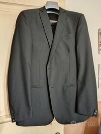 Completo elegante uomo