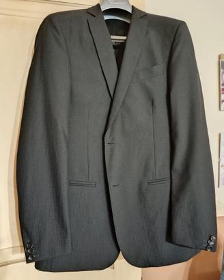 Completo elegante uomo