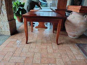 Tavolo in eccellenti condizioni
