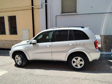TOYOTA RAV 4 prezzo trattabile