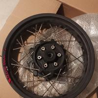 Cerchio posteriore originale Moto Guzzi V85