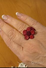 Anello in pelle  con fiore realizzato a mano