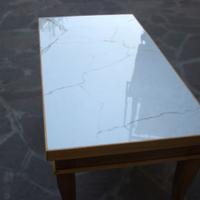 tavolo legno noce chiaro con gres porcellanato 