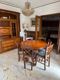 Tavolo in legno allungabile + 6 sedie e cuscini