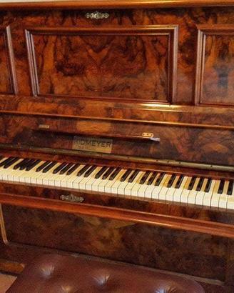 Pianoforte a muro in radica