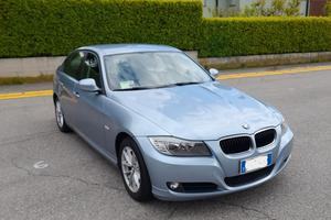 BMW Serie 3 (E30) - 2011