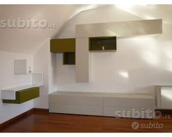 Parete attrezzata composizione a muro