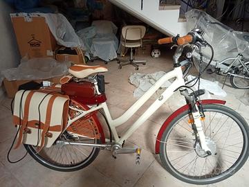 Bicicletta assistita come nuova