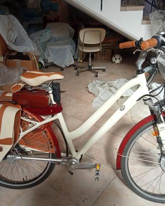 Bicicletta assistita come nuova