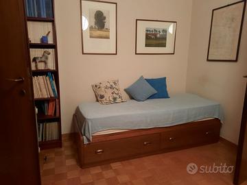 Letto in legno stile marina