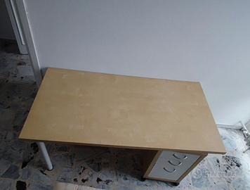 scrivania+cassettiera ikea