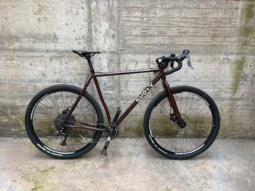 Bici gravel surly