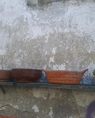 vasi e ciotole antiche in terracotta