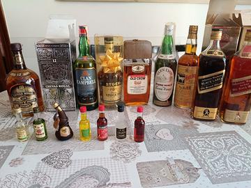 Collezione Esclusiva Bottiglie Whisky e Liquori Vi