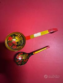 2 Mestoli in legno dipinti a mano russi