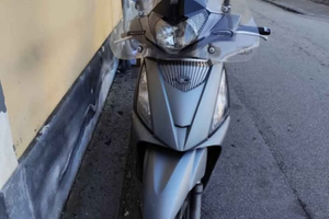 Kymco people 300 gti