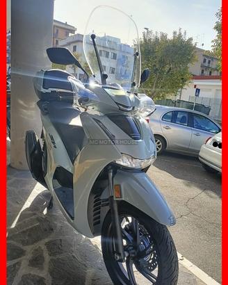 Honda sh 350 +0maggi0 casco+garanzia+rate+permute