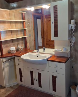 Mobile bagno senza lavabo
