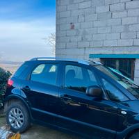 Specchietto dx e radio Fiat sedici