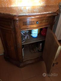 mobile ingresso con piano in marmo rosso veronese