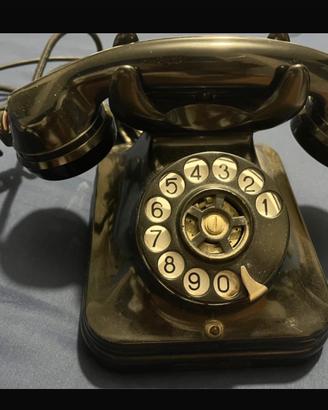 Telefono antico in bachelite