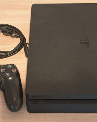 Console Sony PlayStation 4 Slim da 500 GB