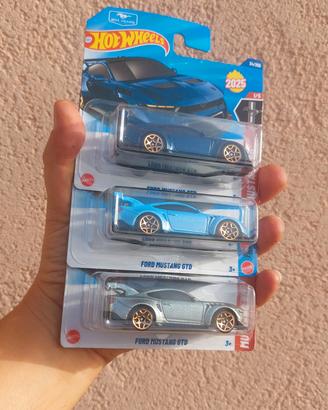 3 Hotwheels Ford Mustang GTD