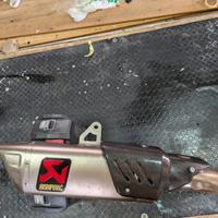 Scarico completo titanio akrapovic