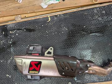 Scarico completo titanio akrapovic