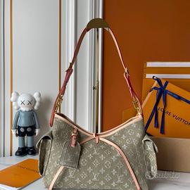 Borsa da donna richiesta dal cliente