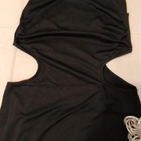 Abito Nero Eiki Italia - Modello Cut-out a Vita - 