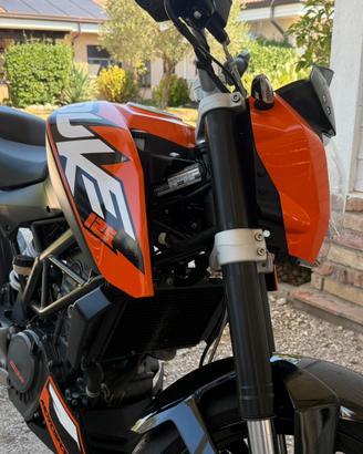 KTM Duke 125