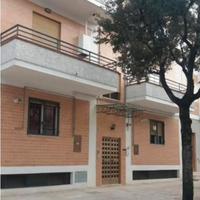 Tre locali completamente arredato e corredato