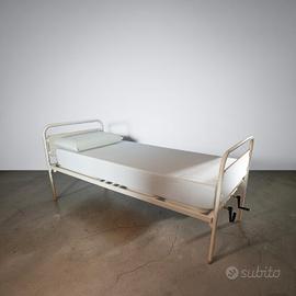 Letto antidecupito a manovella