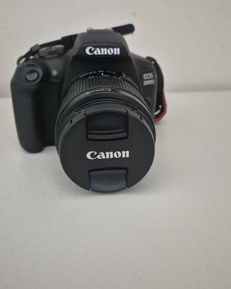 Canon EOS 2000D + 18-55mm + Borsa e Caricabatterie