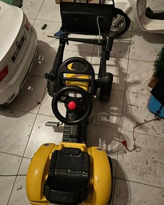 Trattore a pedali per bambini