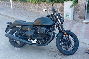 Moto Guzzi V7 III Stone 2020