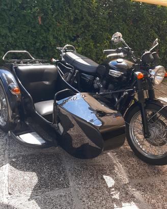 Triumph Bonneville sidecar ev permuta 