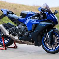 Yamaha R1 2023-2024 