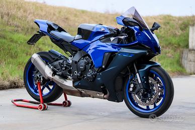 Yamaha R1 2023-2024 