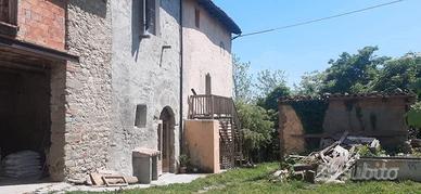 Rustico con due appartamenti a Marzabotto