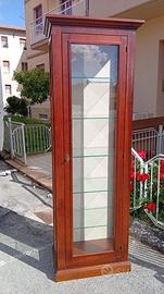 vetrina a colonna 