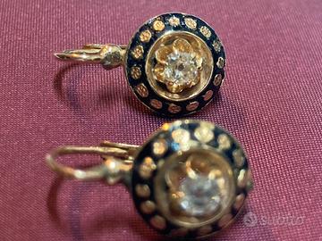 Orecchini in oro giallo e diamanti